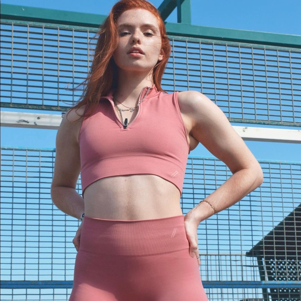 Sports bra/workout top